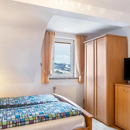 アパート Haus Edith